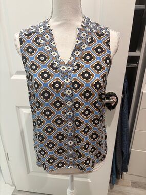 CABI SLEEVELESS TOP EXTRA SMALL